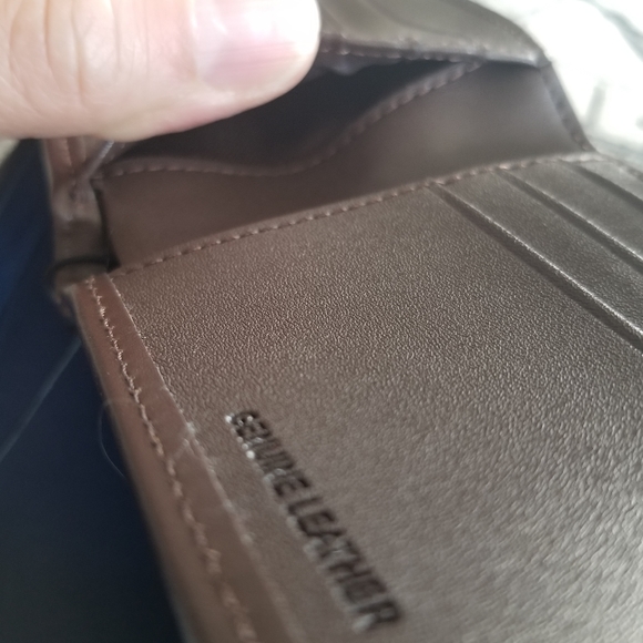 Penguin Men's Leather Wallet - Picture 3 of 6